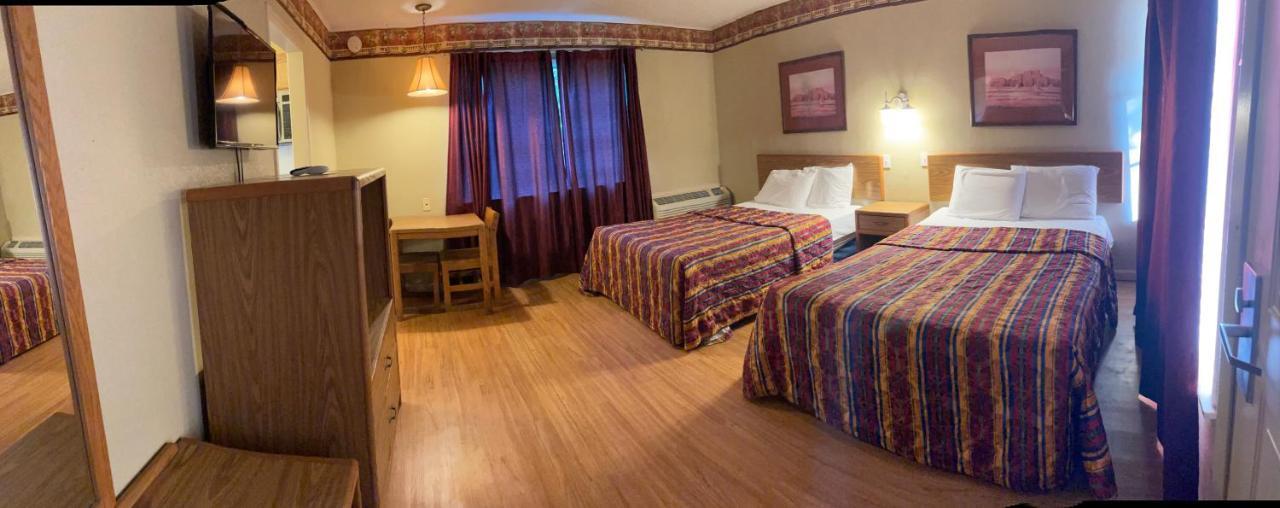 River Forest Inn เบลตัน ภายนอก รูปภาพ